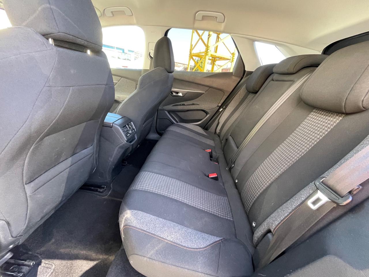 Peugeot 3008 Allure gancio traino Garanzia