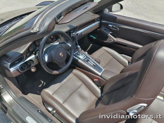PORSCHE 991 Carrera Cabriolet Macadamia