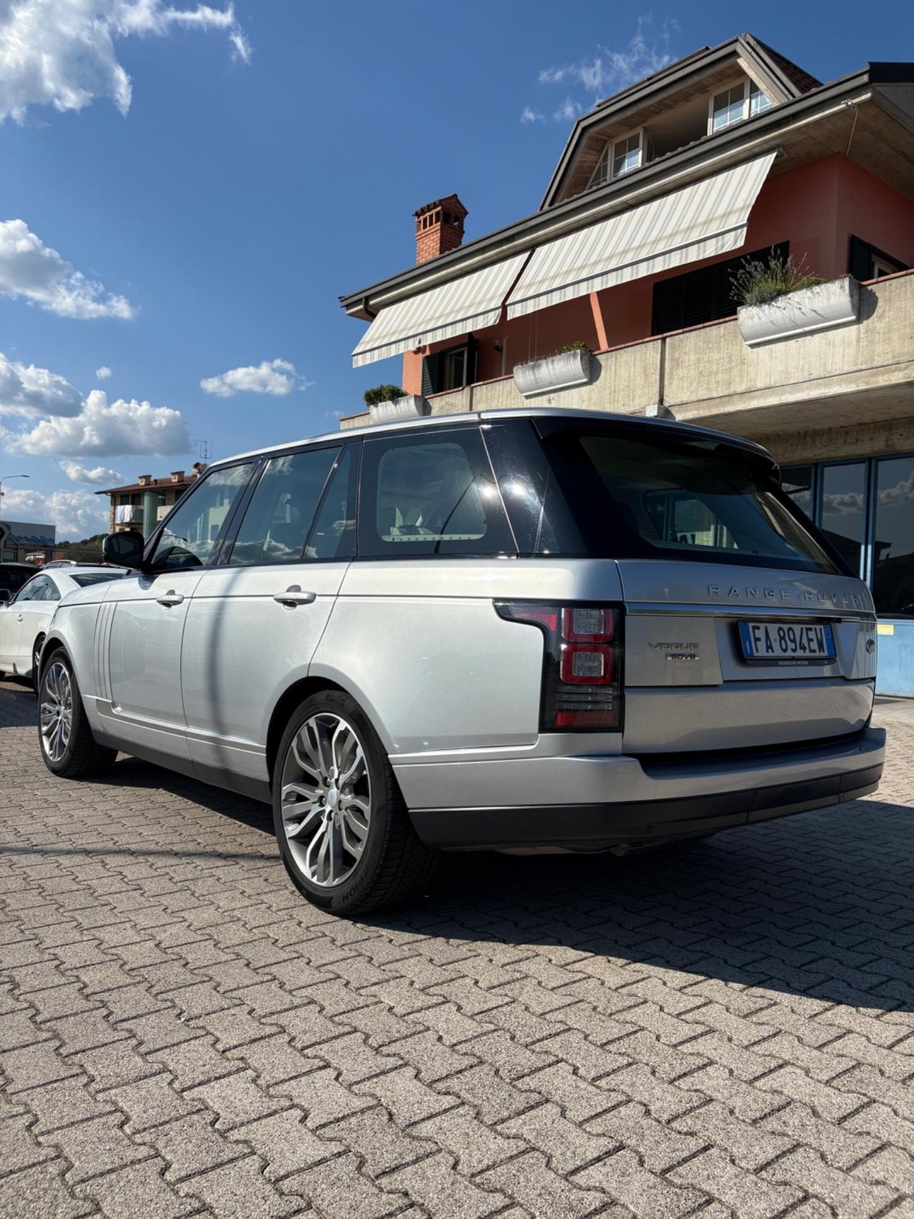 Land Rover Range 4.4 SDV8 Autobiography Black LWB