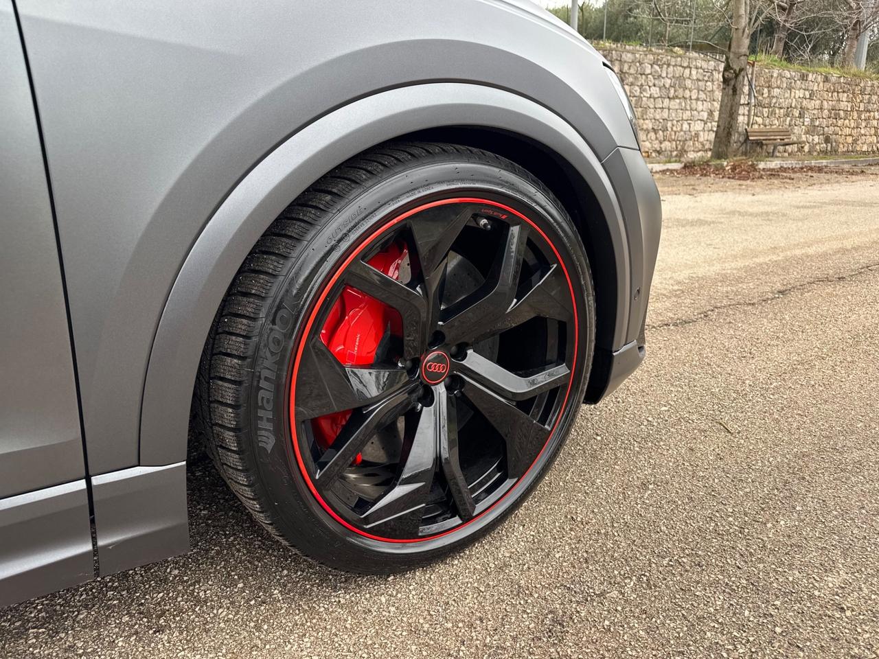 Audi Q8 RS TFSI V8 quattro tiptronic