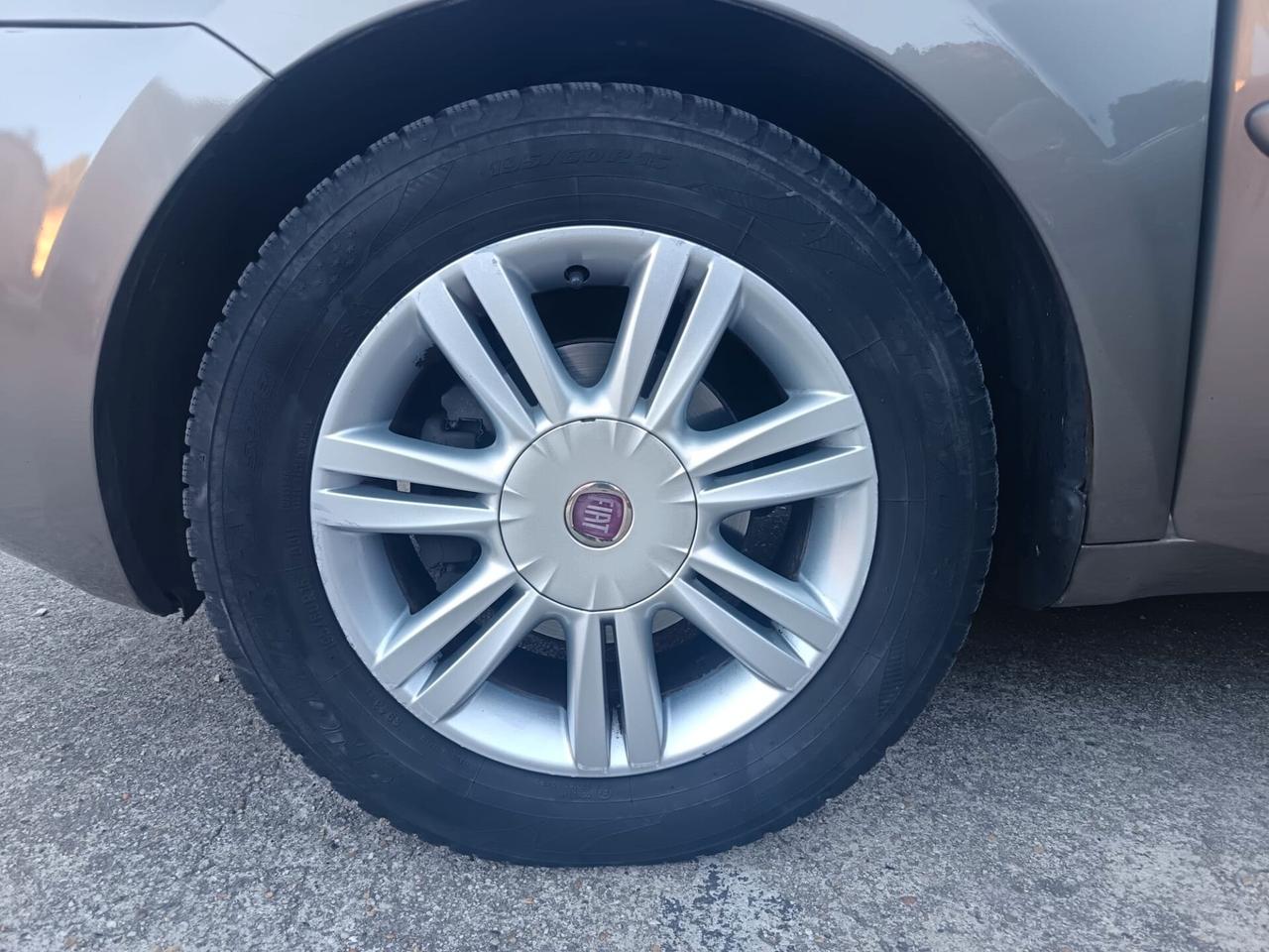 Fiat Idea 1.4 16V BlackMotion