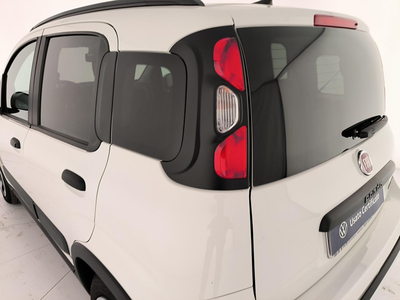 Fiat Panda 1.0 firefly hybrid cross s&s 70cv 5p.ti