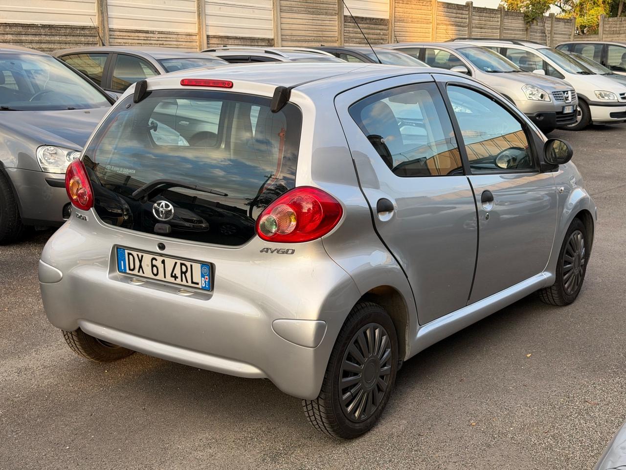 Toyota Aygo 1.0 12V VVT-i 5 porte Sol