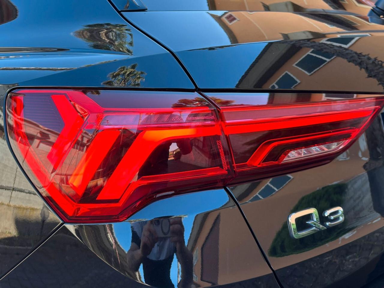 Audi Q3 35 TDI S tronic sport'/
