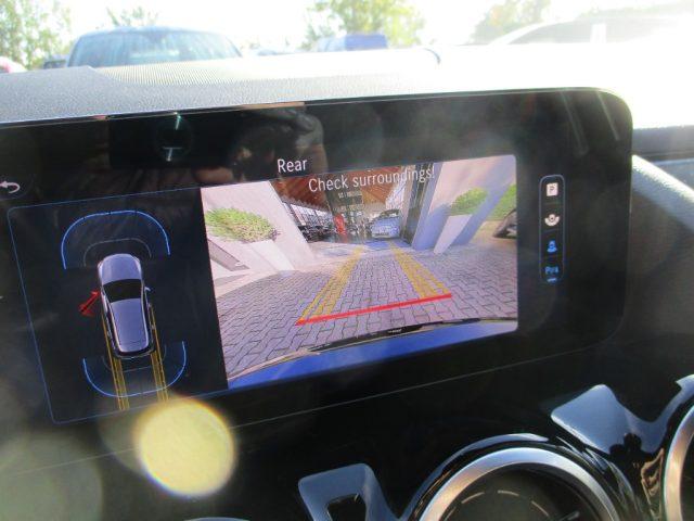 MERCEDES-BENZ B 180 Automatic Progressive Navi/Led/Camera