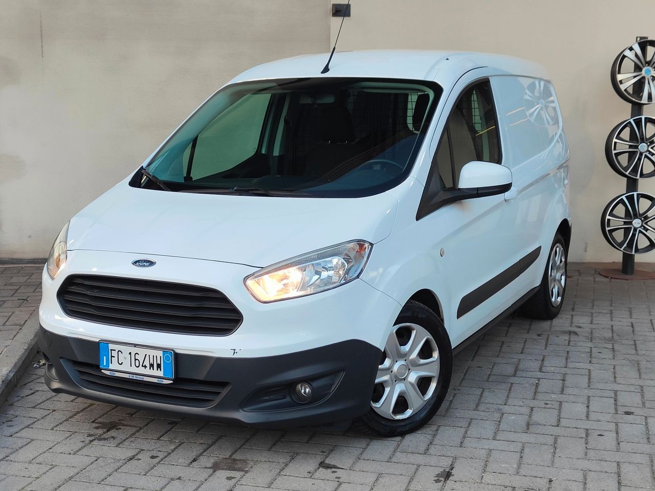 Ford Tourneo Courier Tourneo Courier 1.5 TDCI 95 CV Plus