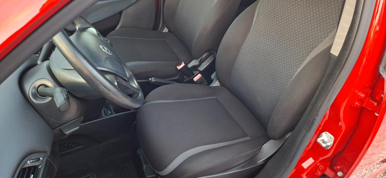 Lancia Ypsilon 1.2 69 CV 5 porte Silver