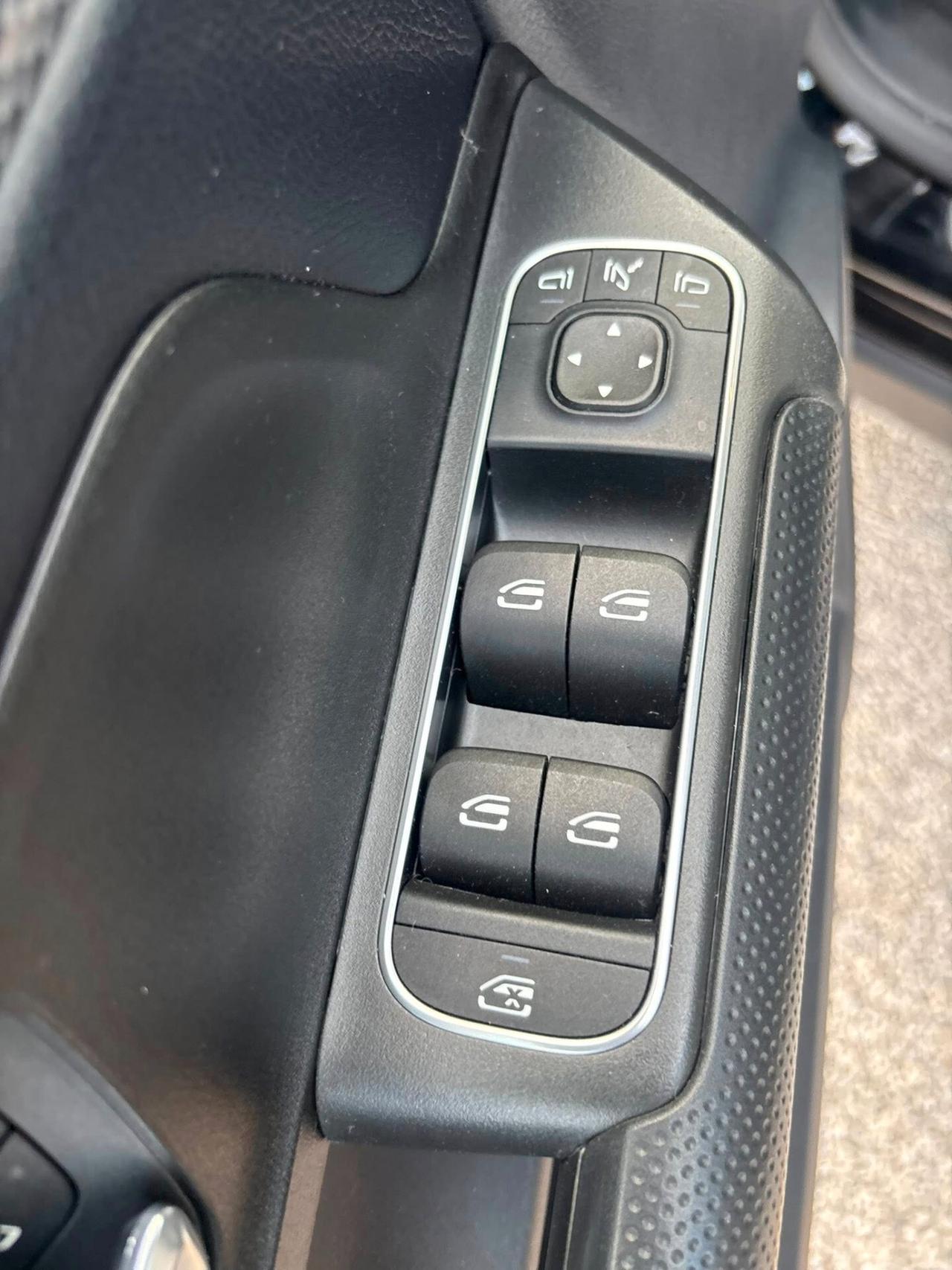 Mercedes-benz GLB 180 d Automatic Business