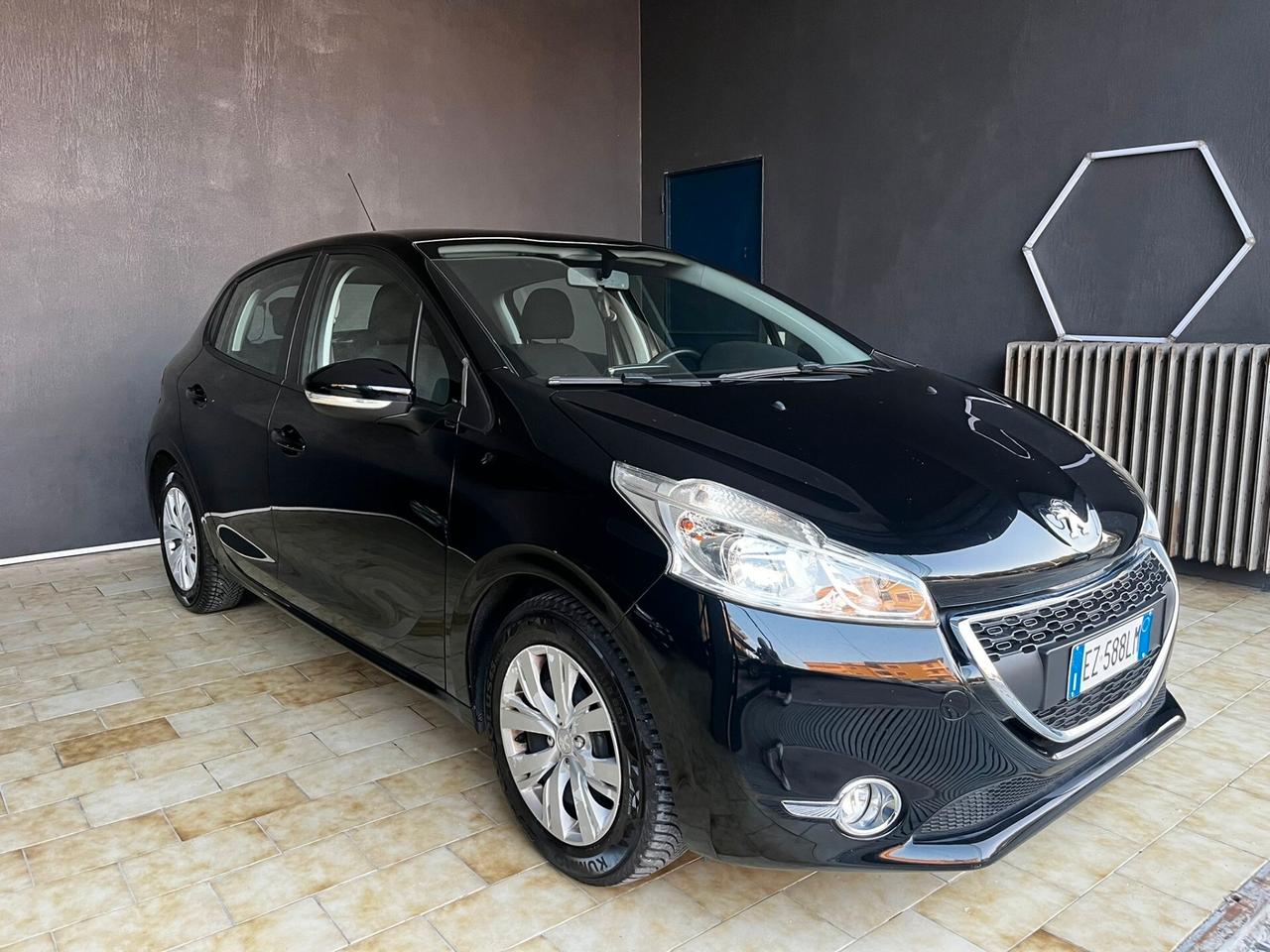 Peugeot 208 I o Pure Tech 82 1.2 5 P Allure 82 cv 60 kw revisione 04/2025