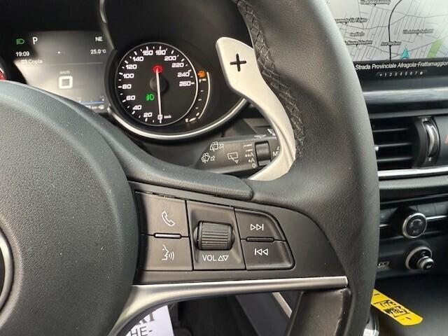 Alfa Romeo Stelvio 2.2 Turbodiesel 180 CV AT8 RWD