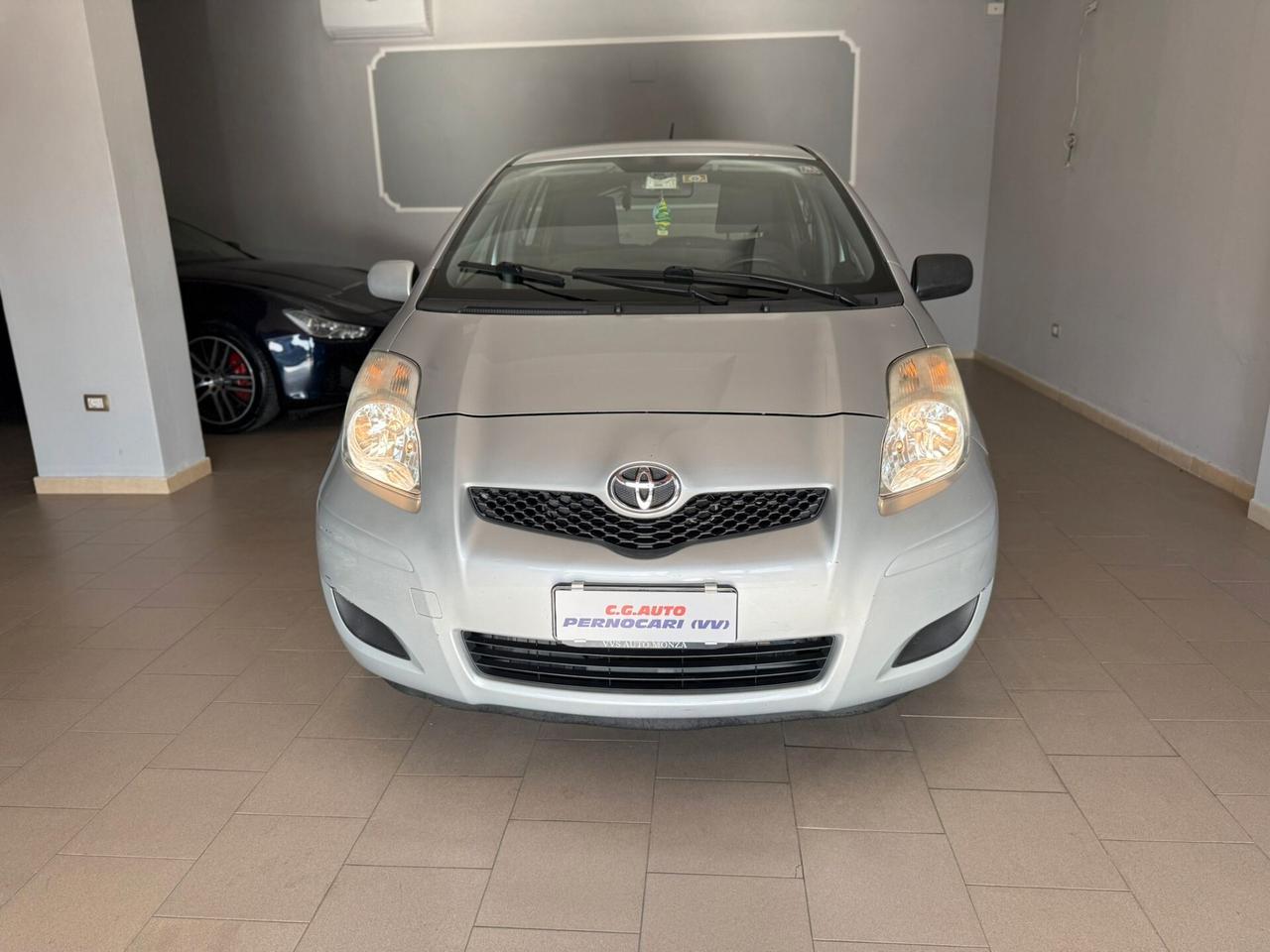 Toyota Yaris 1.3 Benzina 100cv 5 porte Sol