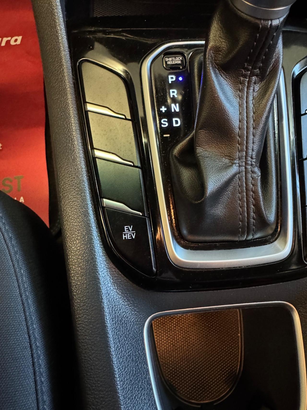 Hyundai Ioniq 1.6 Plug-in Hybrid DCT Style