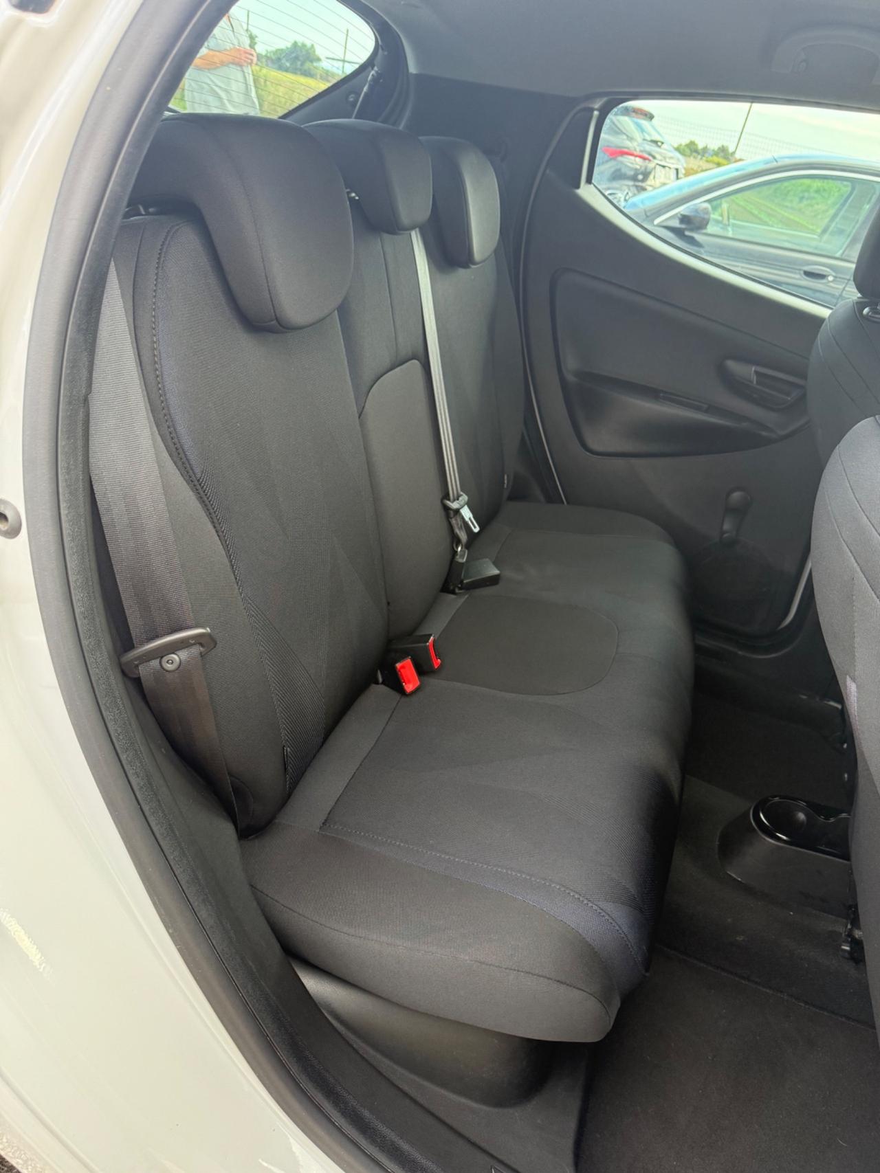 Lancia Ypsilon 1.2 69 CV 5 porte GPL Ecochic Silver