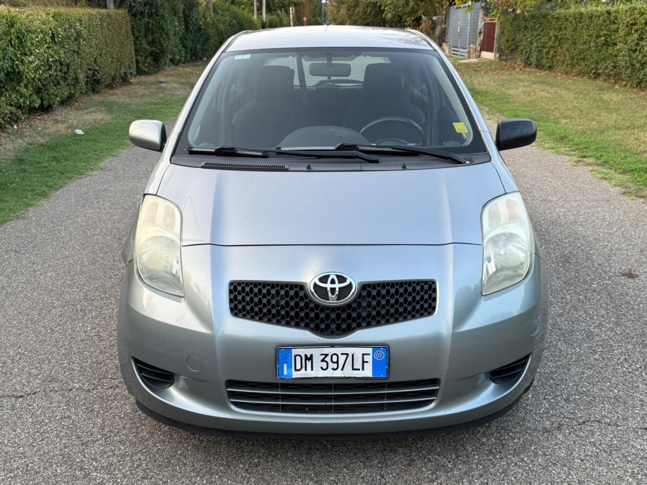 Toyota Yaris 1.0 3 porte Sol