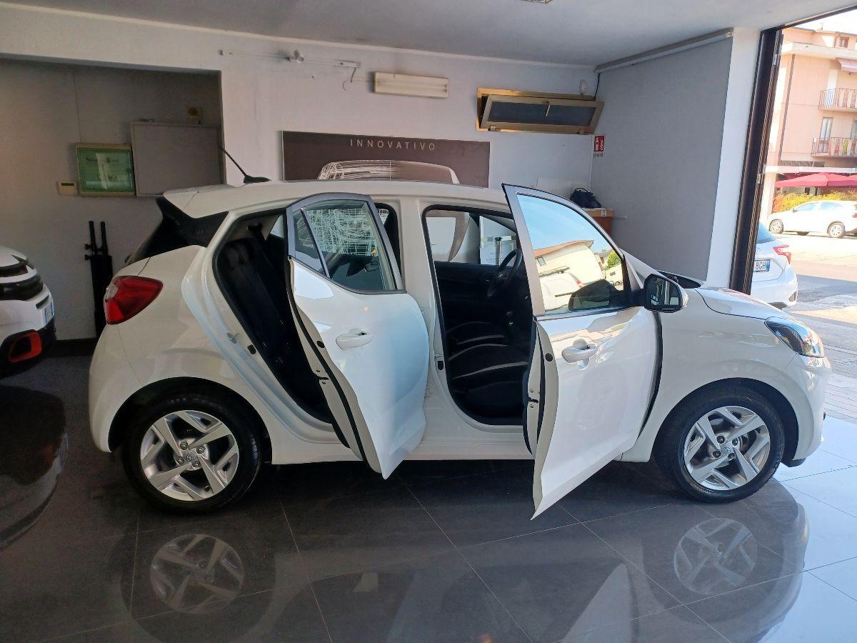 HYUNDAI - i10 - 1.0 MPI Connectline