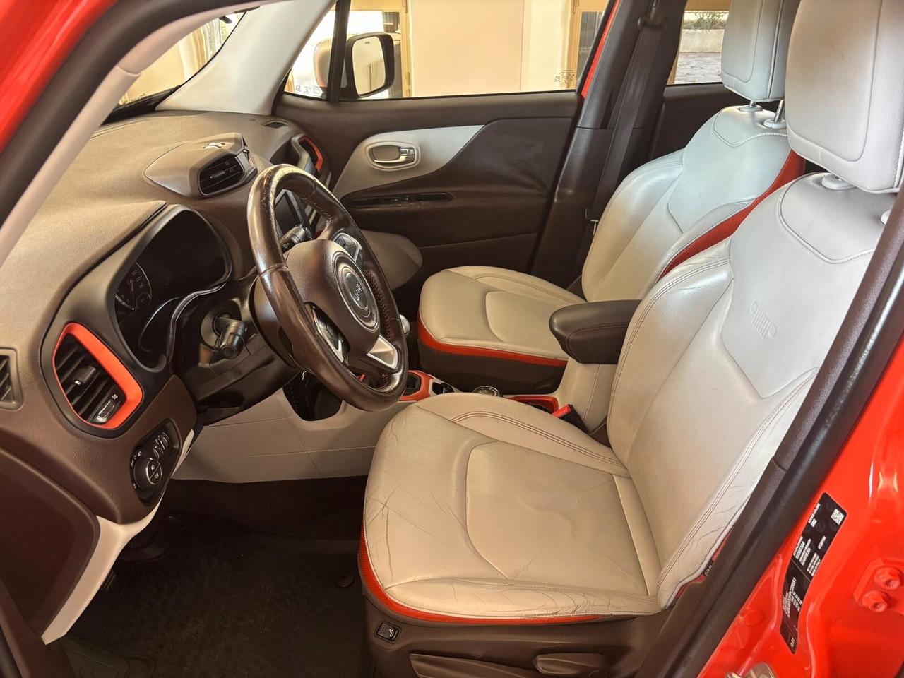 JEEP RENEGATE ANNO 2015 DS 1.6 ADATTA NEOPATENTATI KM 161 MILA