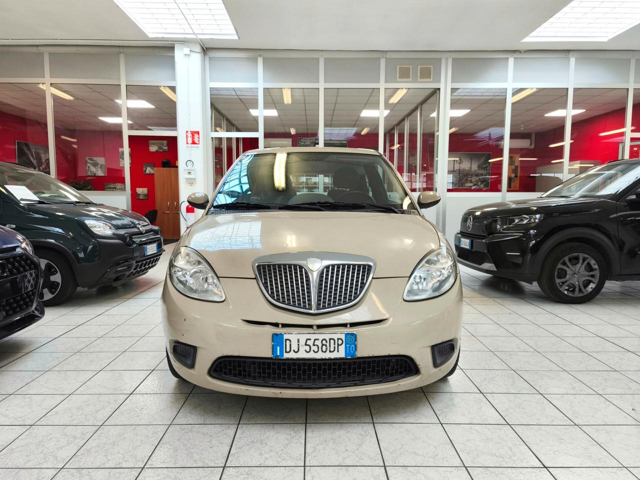 Lancia Ypsilon 1.4 Oro Bianco