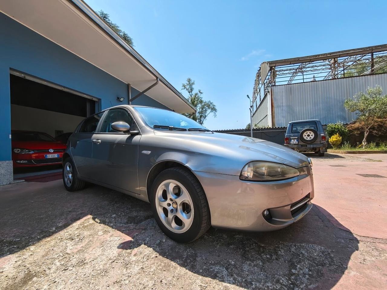 Alfa Romeo 147 1.6 16V TS (105) 5 porte Black Line
