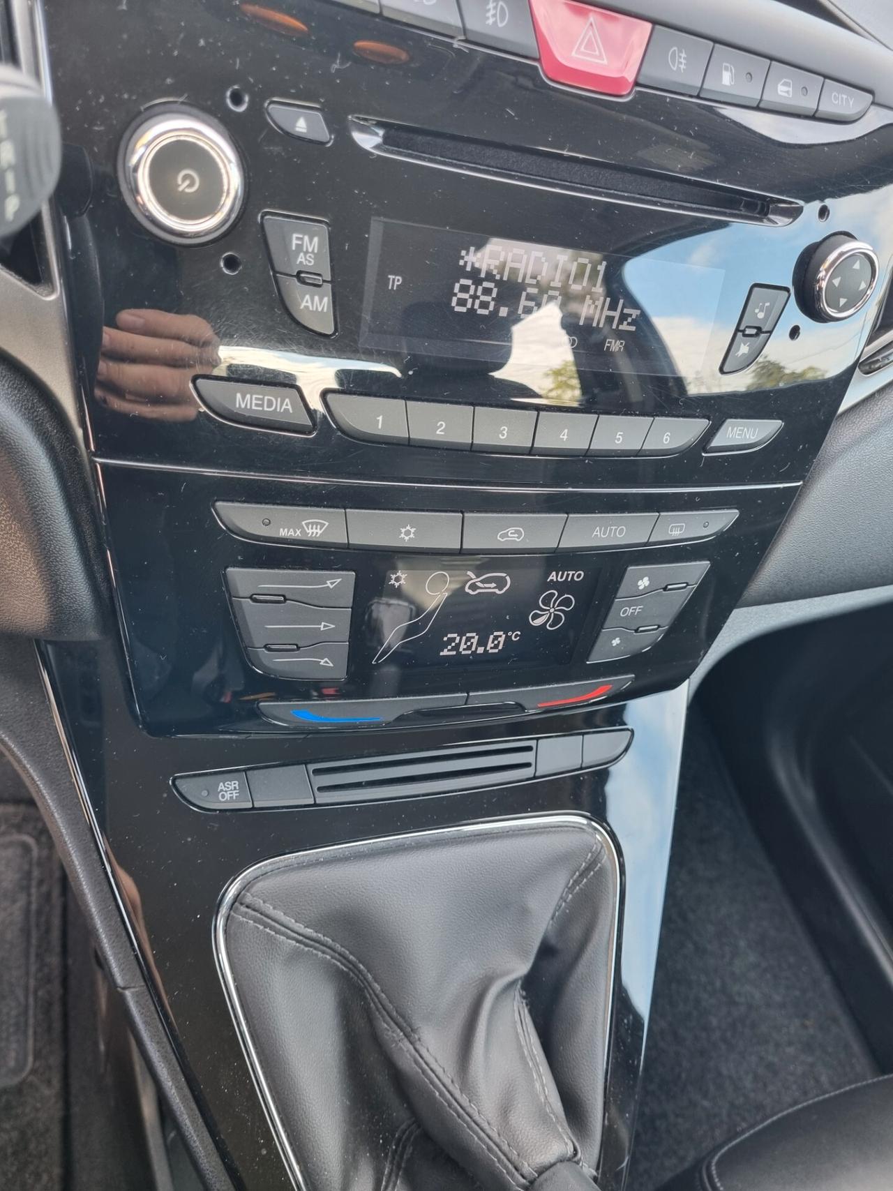 Lancia Ypsilon 1.2 69 CV 5 porte GPL Ecochic Platinum