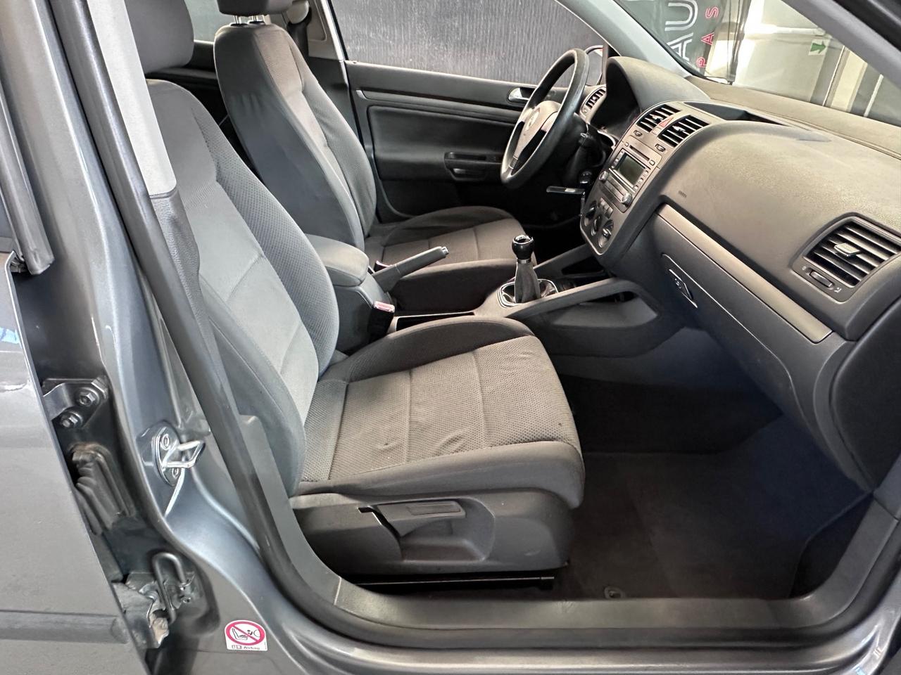 Volkswagen Golf 1.6 16V FSI 5p. Comfortline