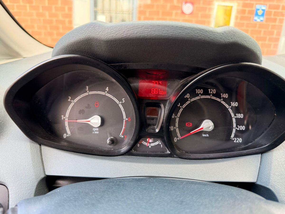 FORD - Fiesta - 1.2 16V 60CV 5p. Titanium Bs.