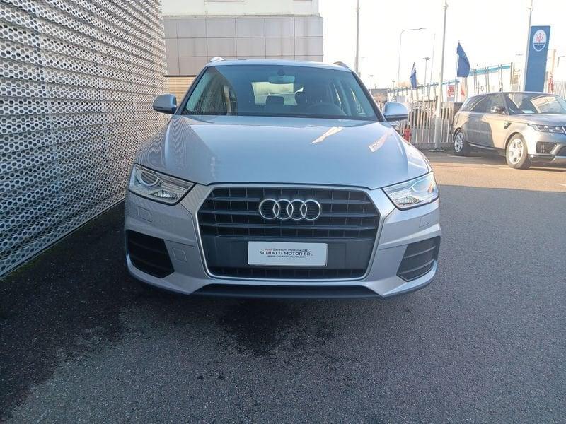 Audi Q3 2.0 TDI 120 CV Business