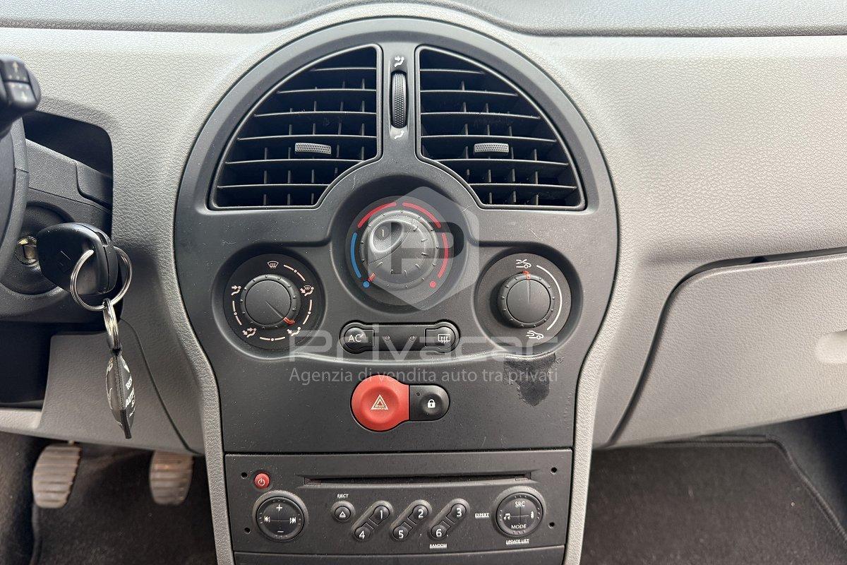 RENAULT Modus 1.2 16V Saint Tropez