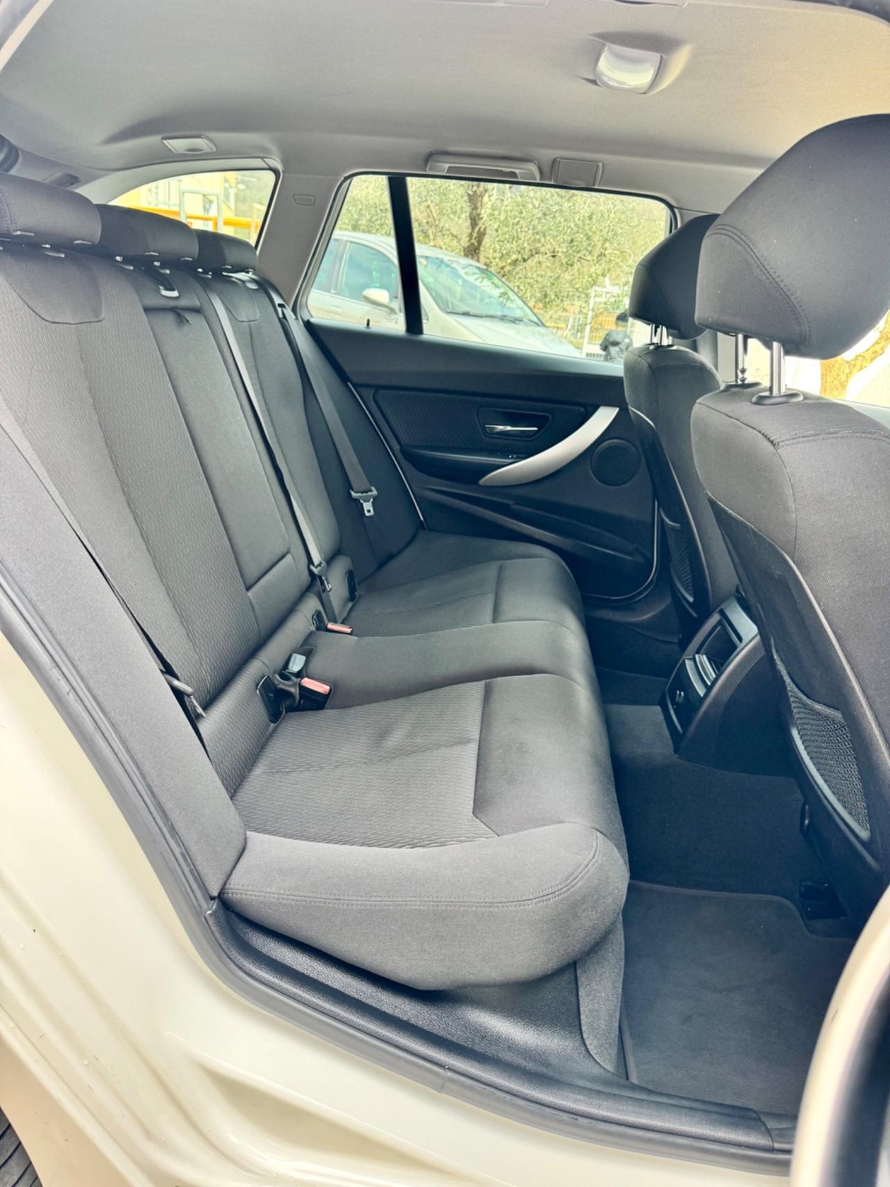 Bmw 320 320d xDrive Touring Business Advantage