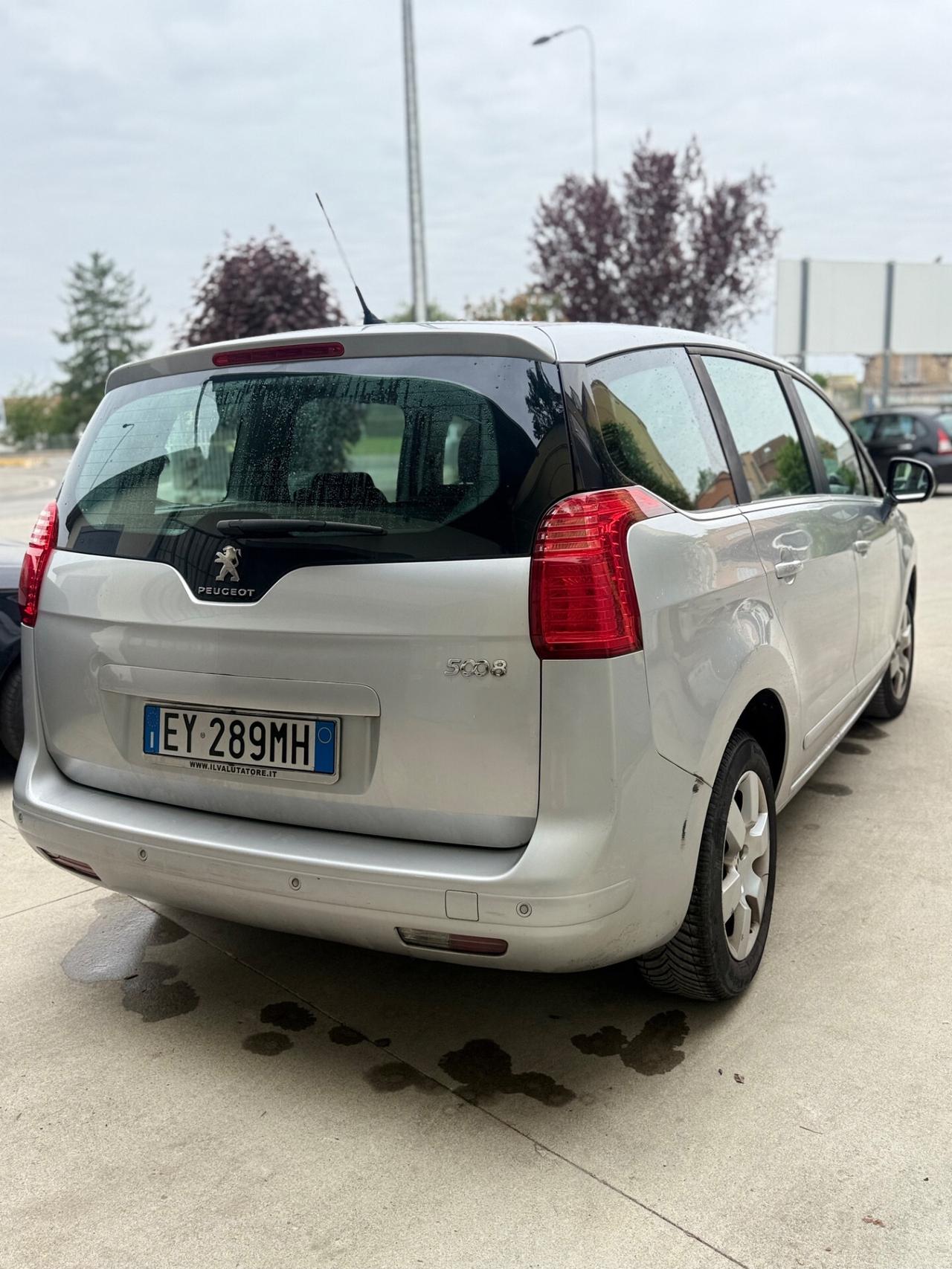 Peugeot 5008 1.6 HDi 115CV Active