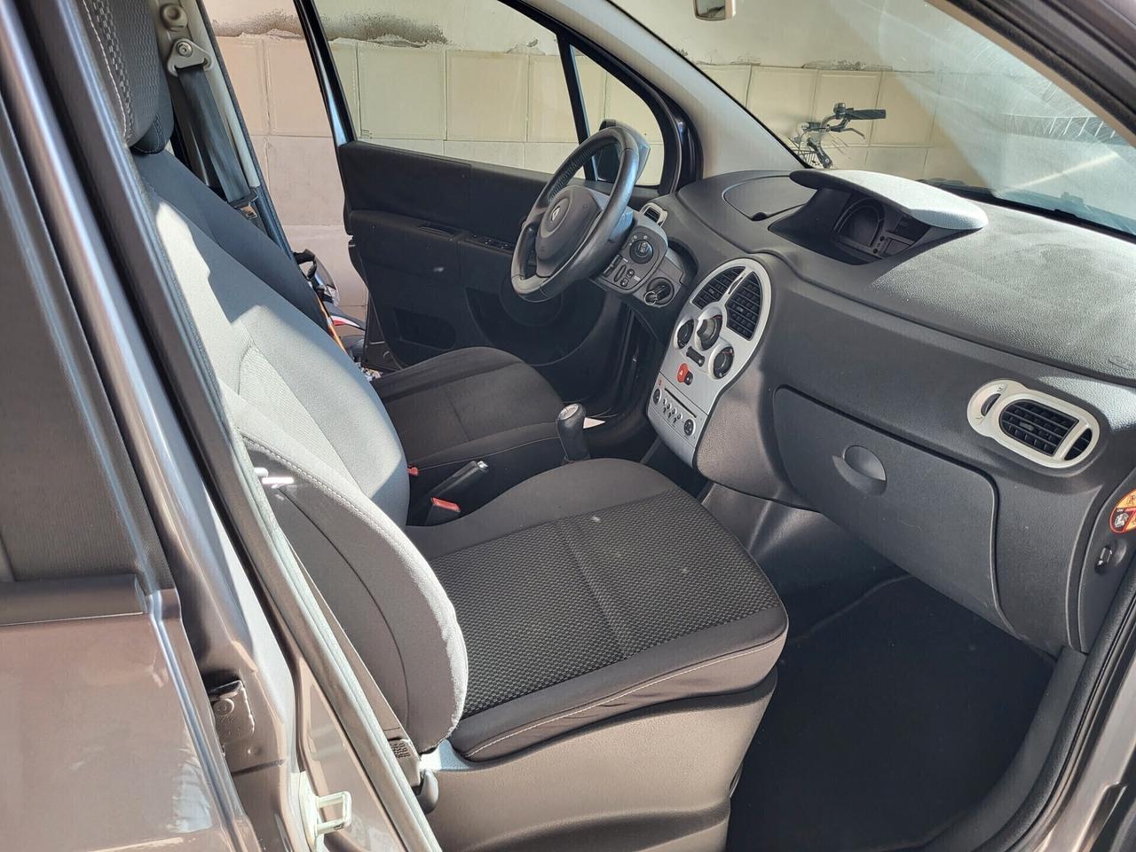 Renault Modus Grand 1.2 16V Dynamique