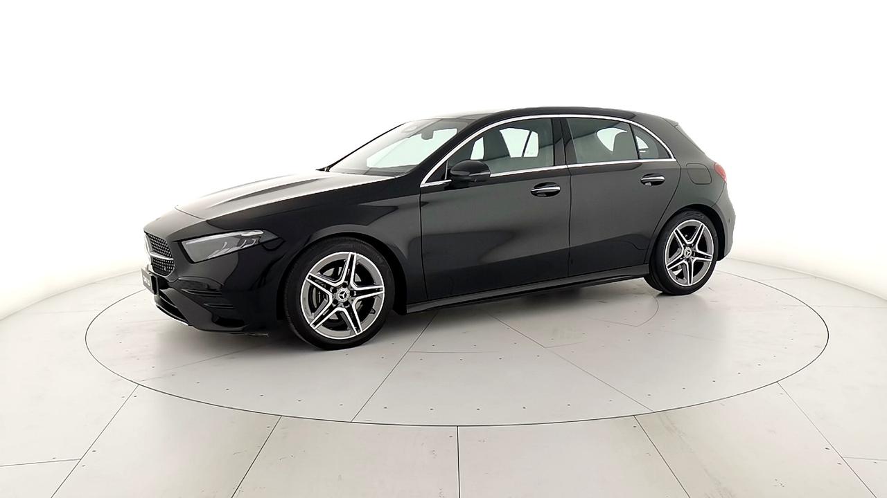 Mercedes-Benz Classe A - W177 2023 - A 200 d AMG Line Premium auto