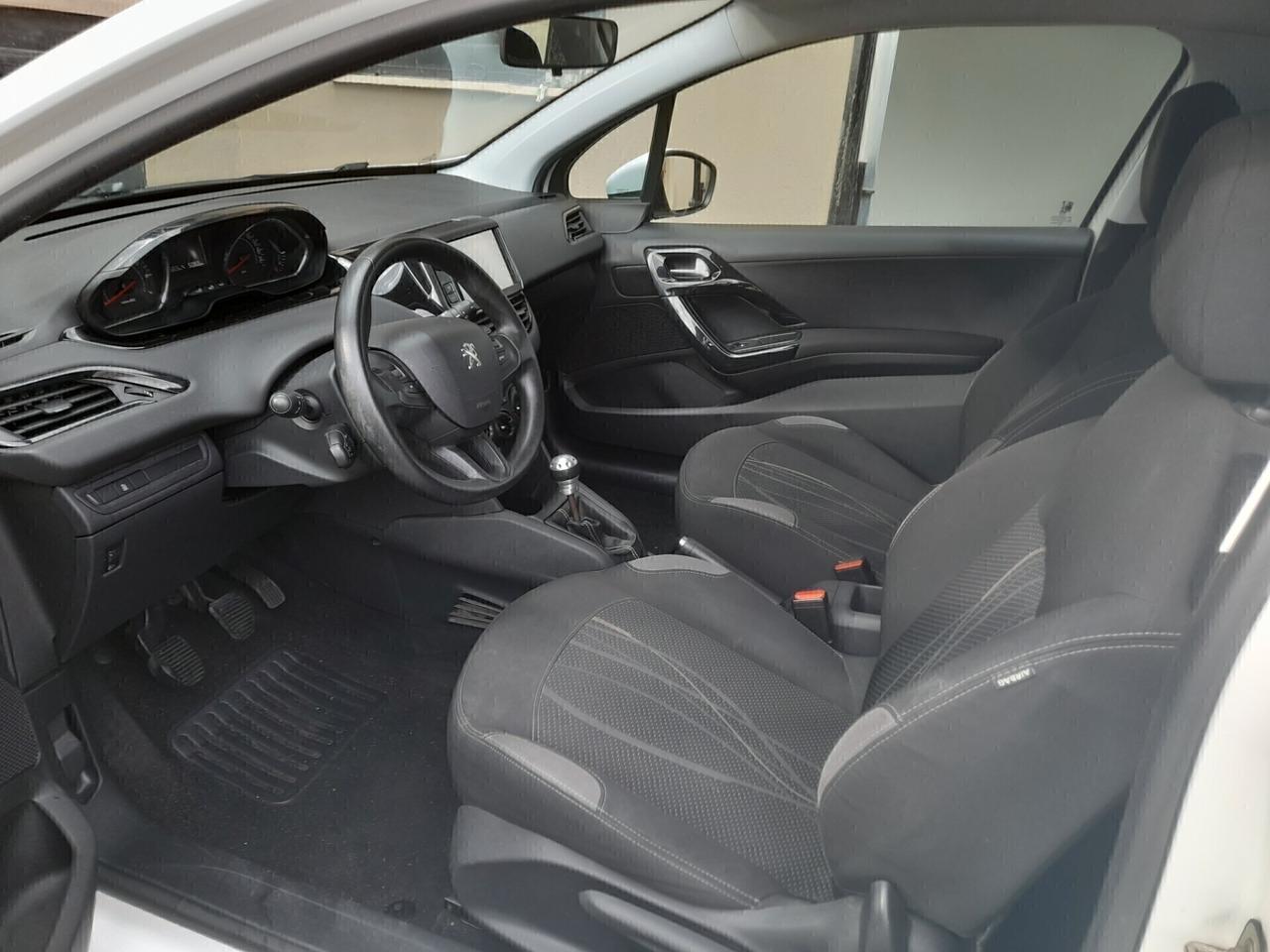 Peugeot 208 1.2 82 CV 3 porte X NEOPATENTATI