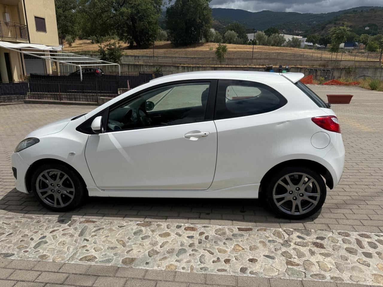 Mazda2 1.3 16V 86CV neopatentato
