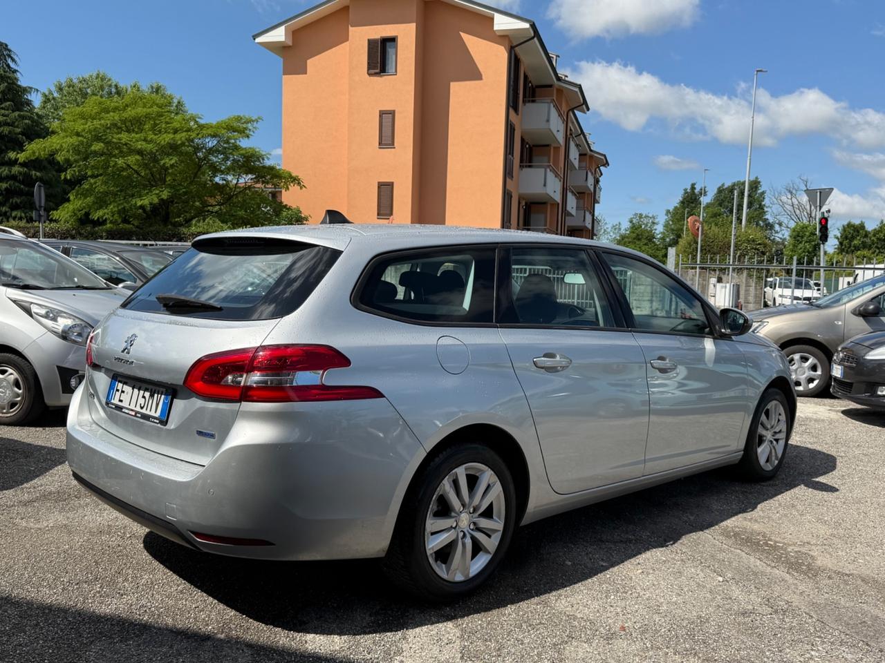 Peugeot 308 BlueHDi 120 S&S EAT6 SW Business
