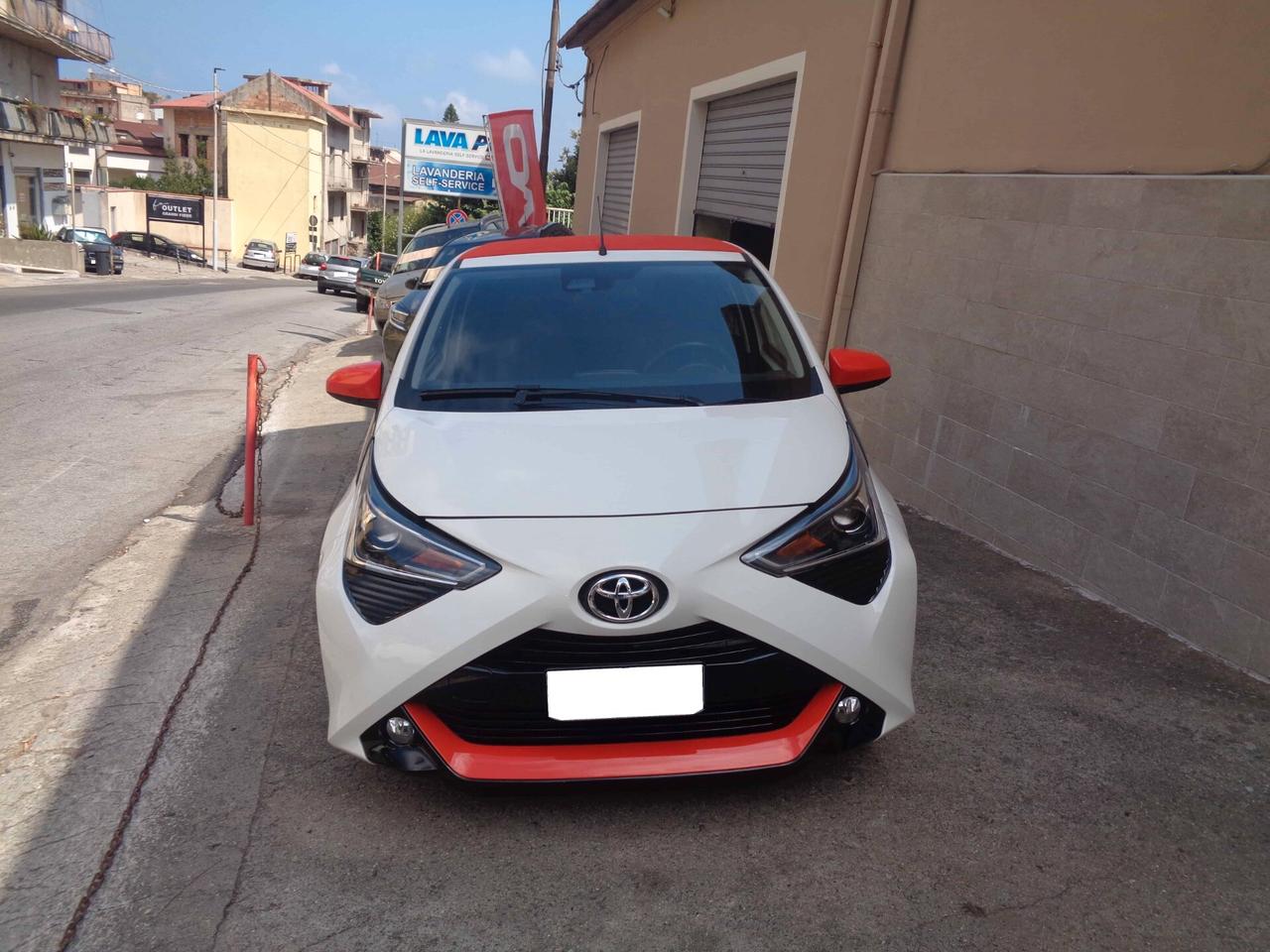 Toyota Aygo Connect 1.0 VVT-i 72 CV x-wave (Finanziabile)