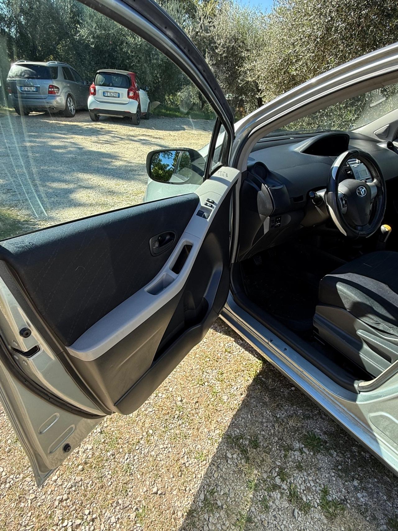 Toyota Yaris 1.0 5 porte Sol