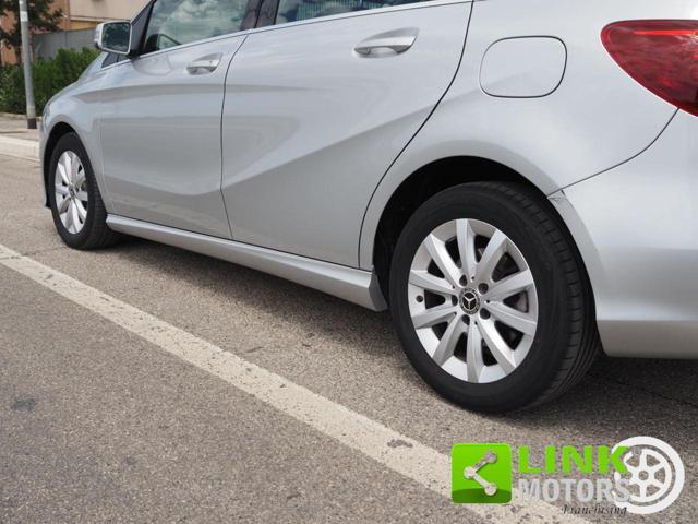 MERCEDES-BENZ B 180 d Automatic Executive