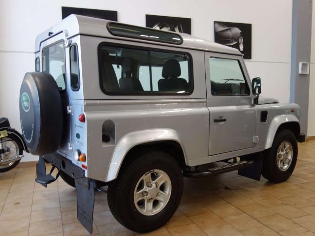 Land Rover Defender 90 TD4 SE 95000 KM