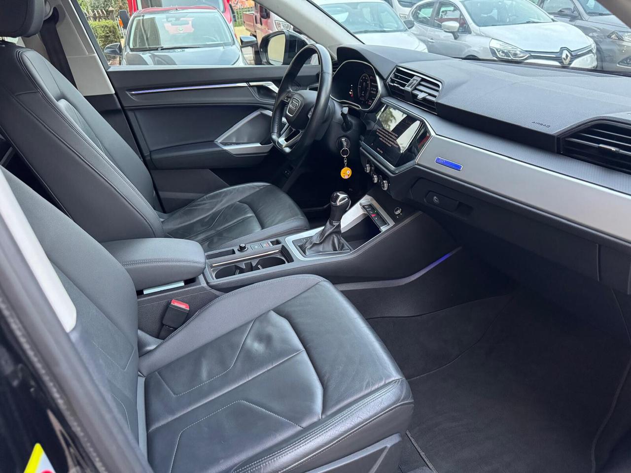 Audi Q3 SPB 45 TFSI e S tronic Business Plus