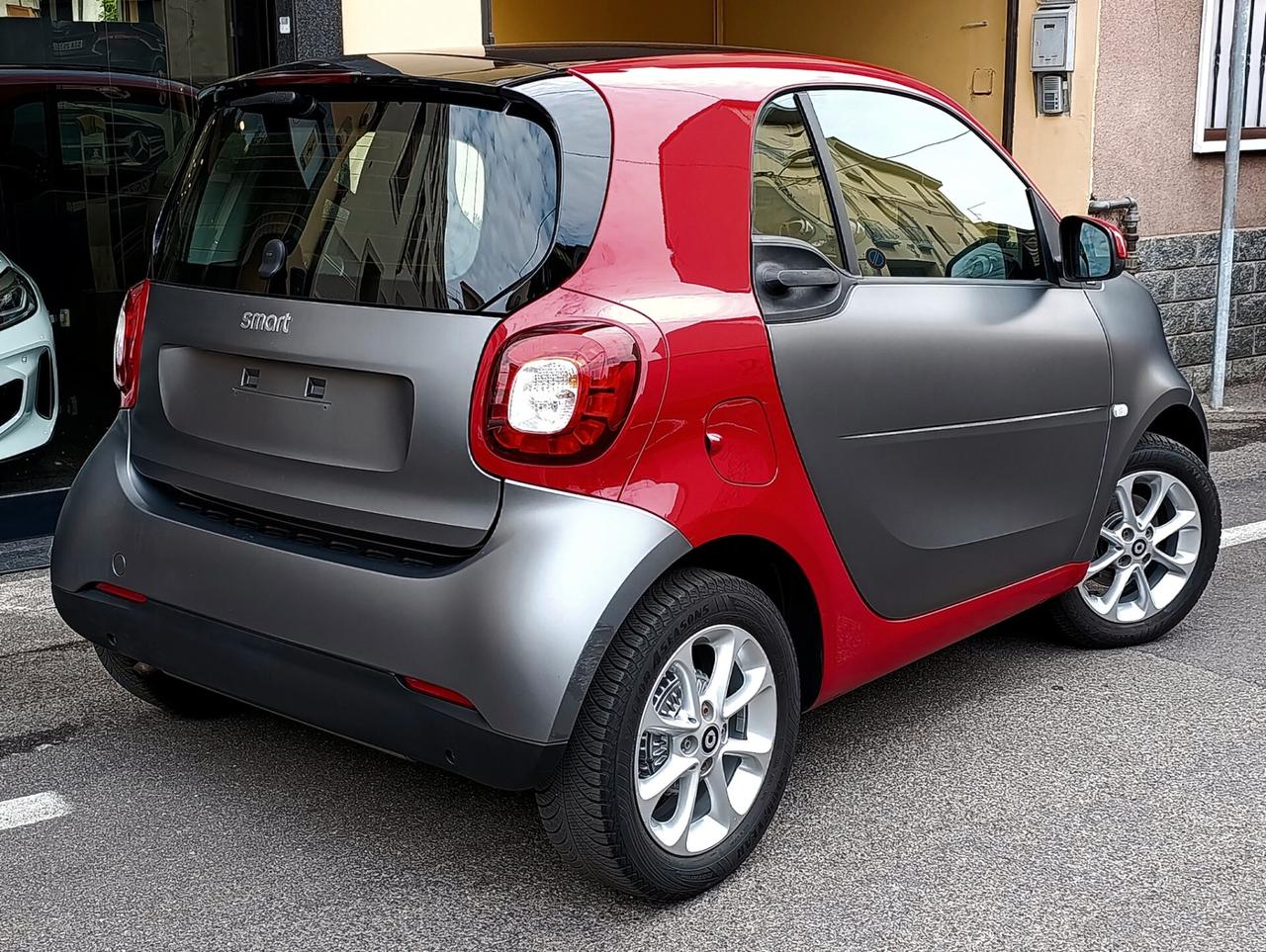 Smart ForTwo 70 1.0 twinamic Passion 2019 solo km 26.156