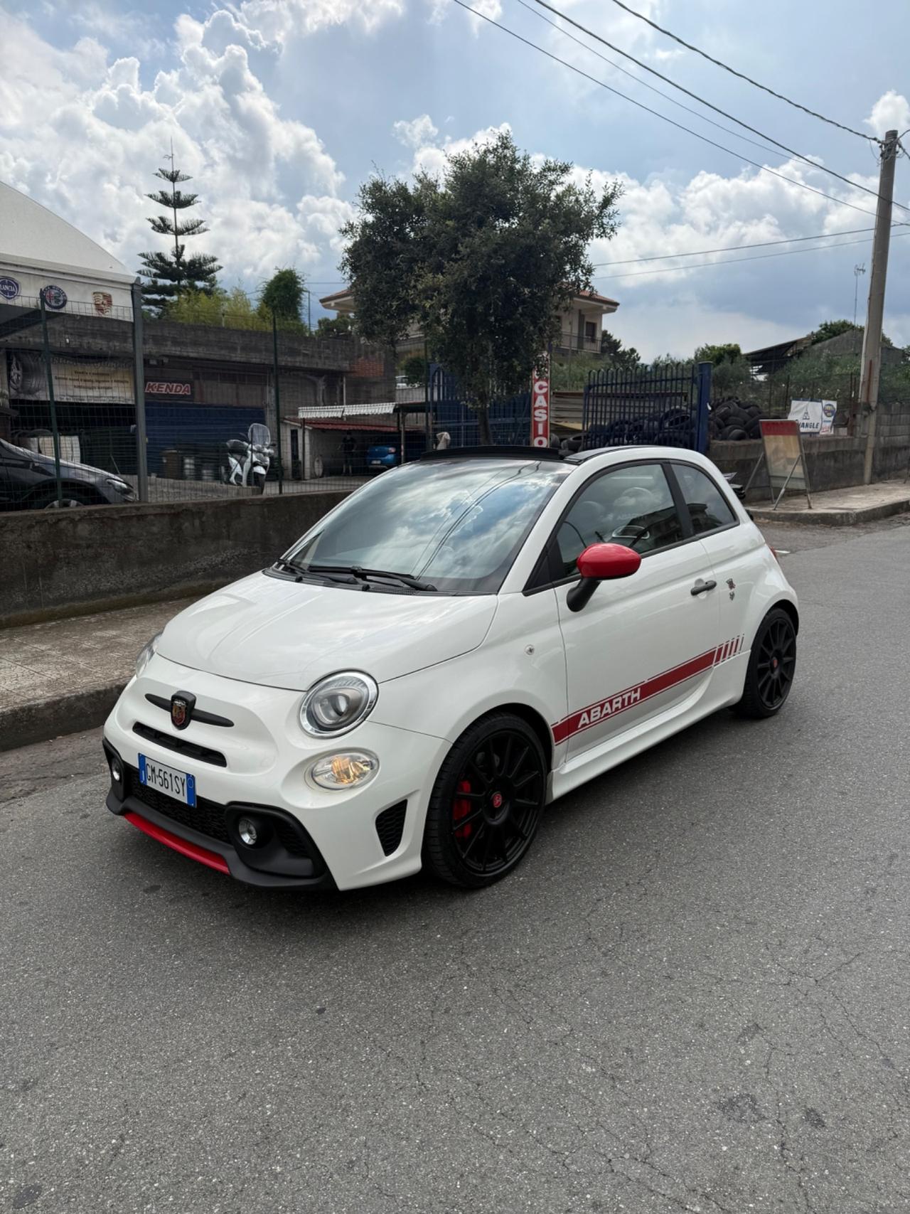 Abarth 595 C 1.4 Turbo T-Jet 180 CV Competizione