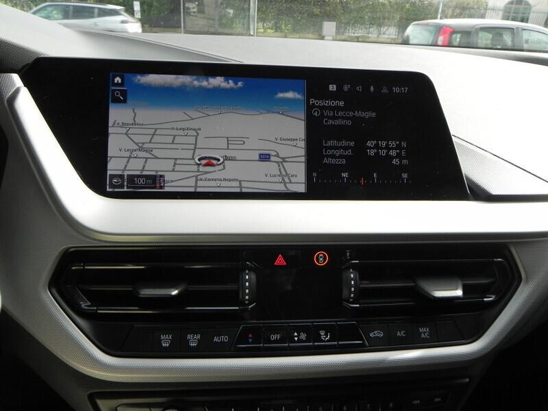 Bmw 118 118d 5p. Business Advantage