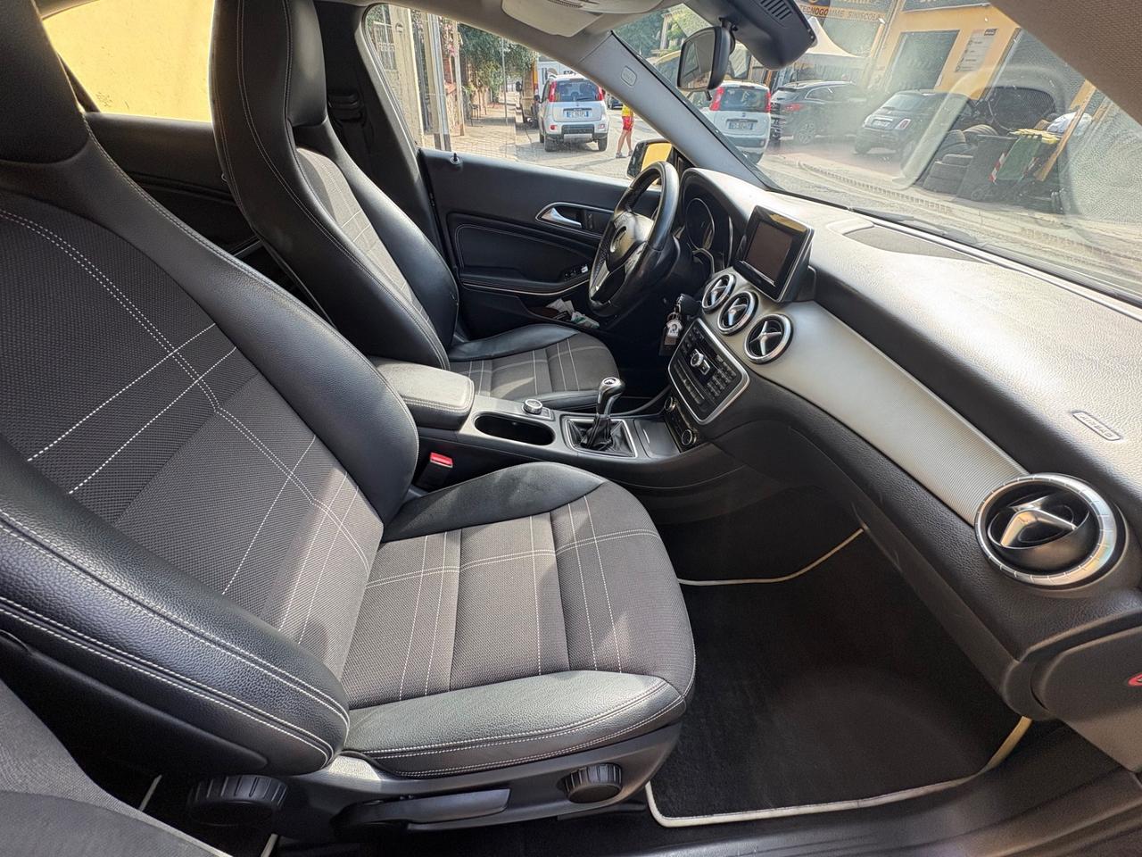 Mercedes-benz CLA 200 180 d Executive