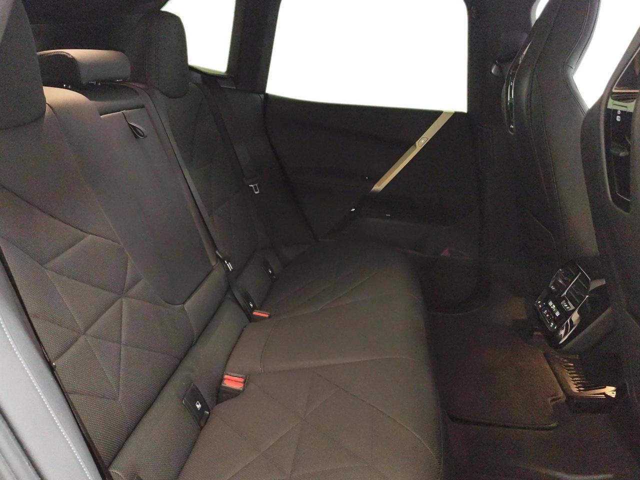 BMW iX xDrive50 Pacchetto Sportivo