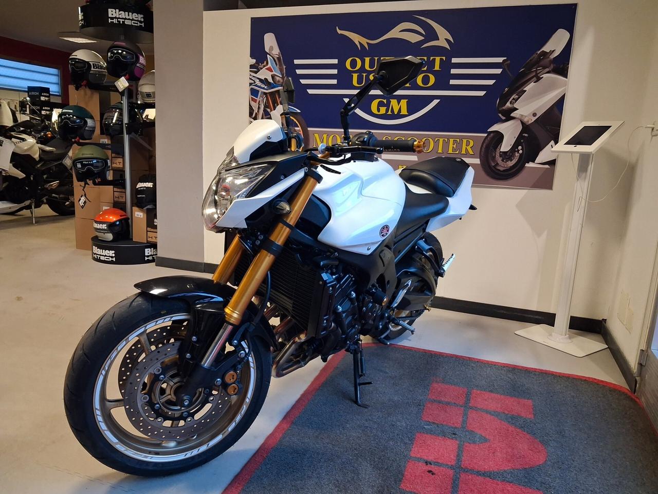 Yamaha FZ8