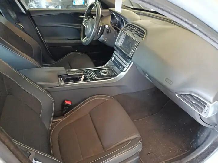 Jaguar XE 2.0 D 180 CV AWD aut. Portfolio