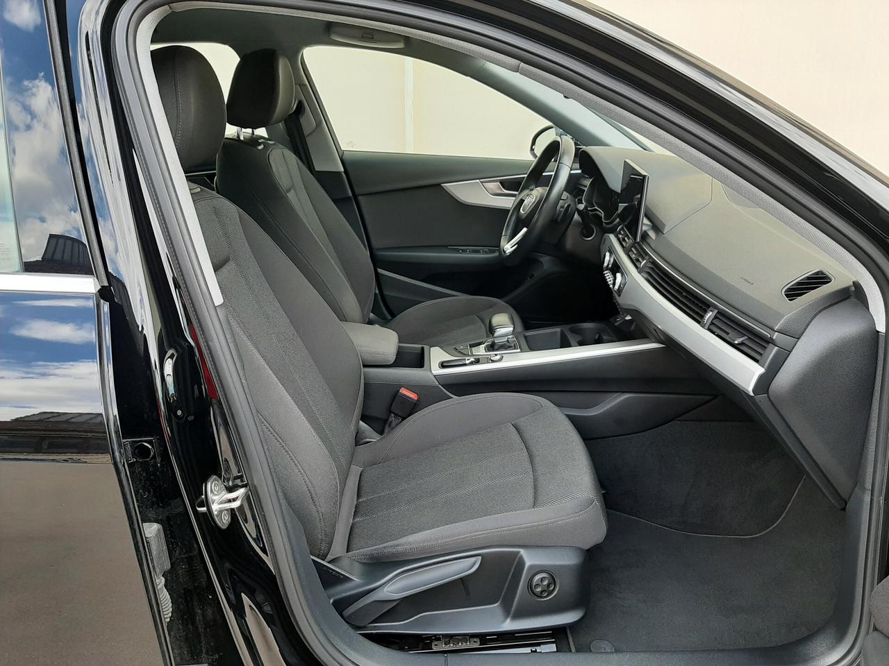 Audi A4 30 (2.0) TDI 136cv S Tronic Business Advanced