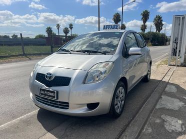 Toyota Yaris 1.0 5 porte Sol