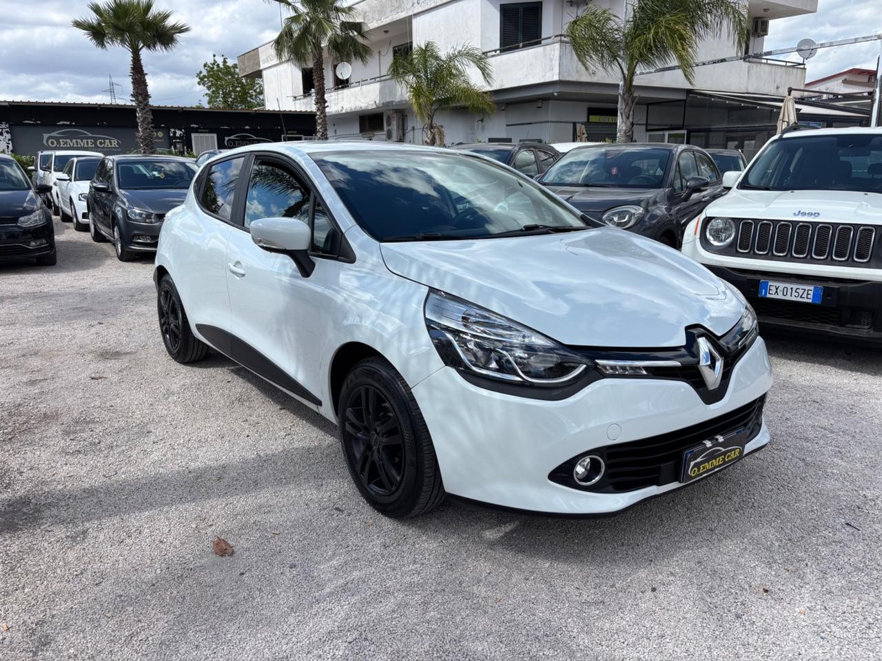 RENAULT CLIO 1.2 75CV 110.000KM