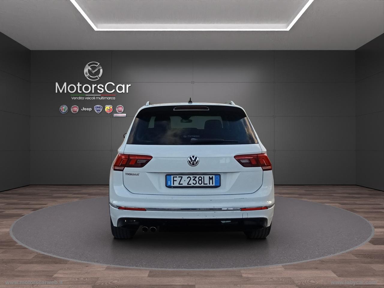 VOLKSWAGEN Tiguan 2.0 TDI 150CV SCR DSG R-Line TETTO APRIBILE